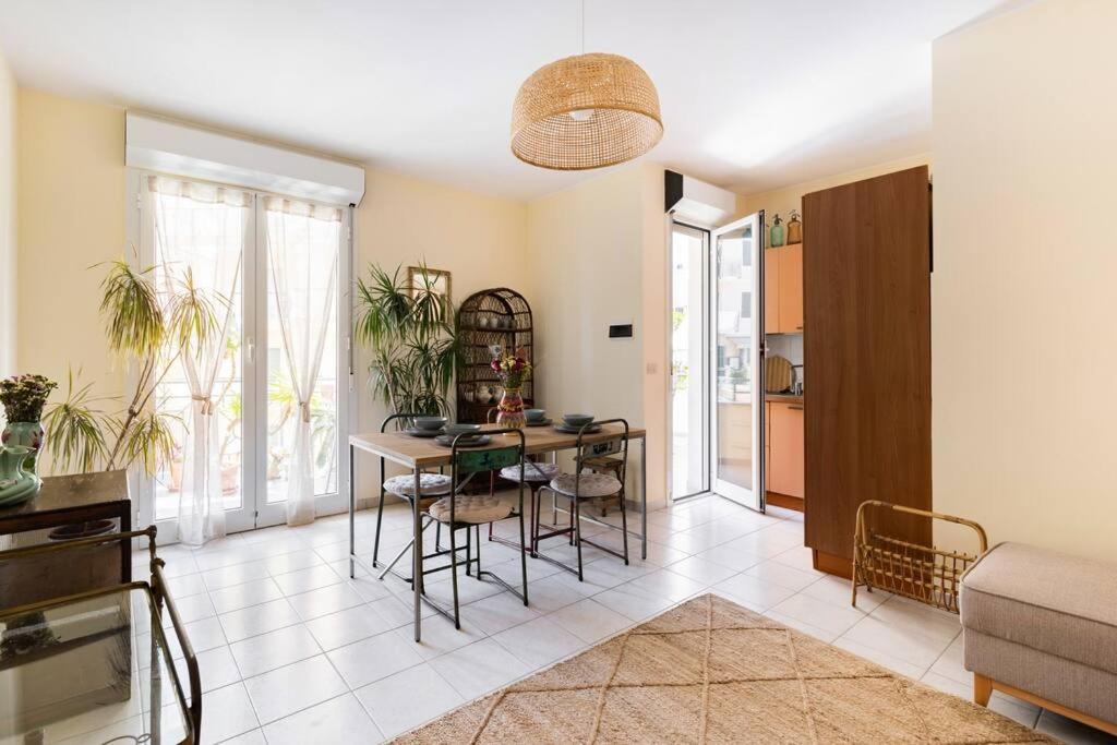 Centrale Vicino Spiagge E Ciclabile + Box-Auto ! Apartment Arma di Taggia Luaran gambar