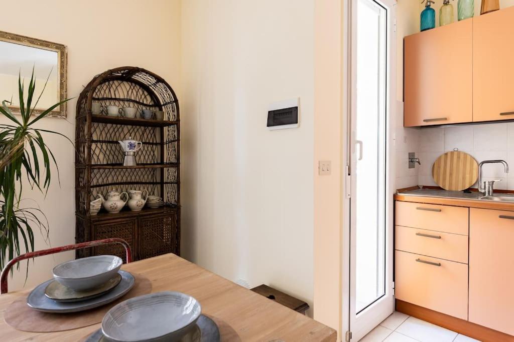 Centrale Vicino Spiagge E Ciclabile + Box-Auto ! Apartment Arma di Taggia Luaran gambar
