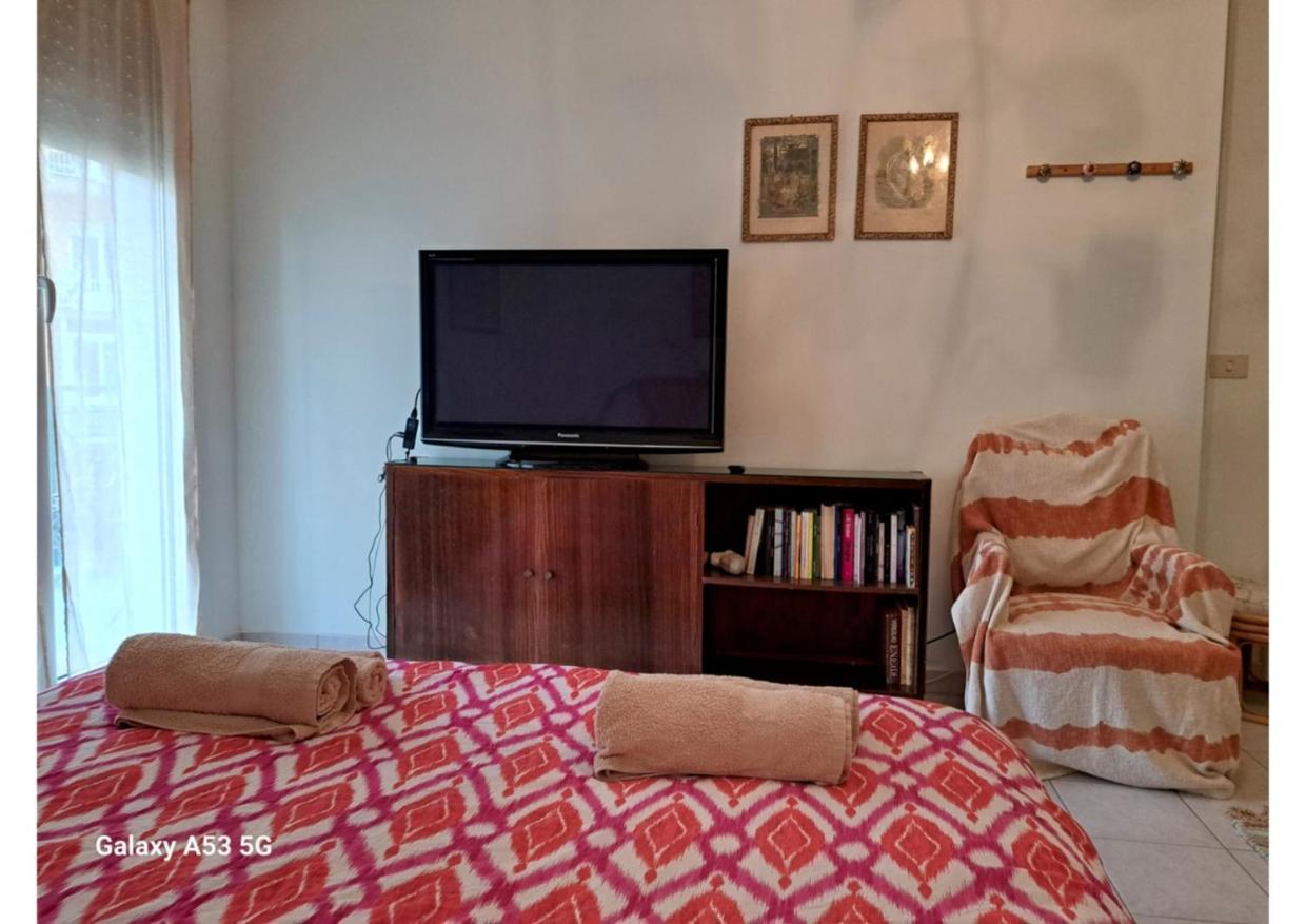 Centrale Vicino Spiagge E Ciclabile + Box-Auto ! Apartment Arma di Taggia Luaran gambar
